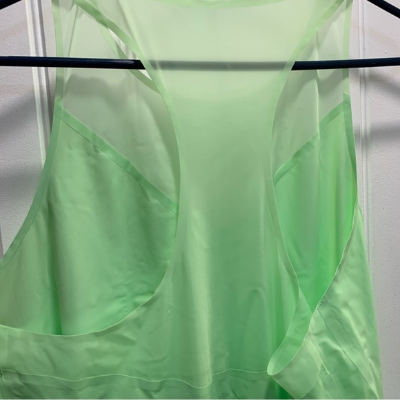 Athleta. Light green workout tank. Racerback. Excellent condition. Size XL. - Picture 4 of 10
